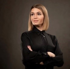 Viktoria V. Kravchenko
